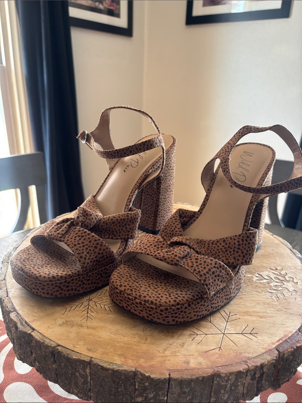 Wild Pair Leopard Print Platform Heels – Like New